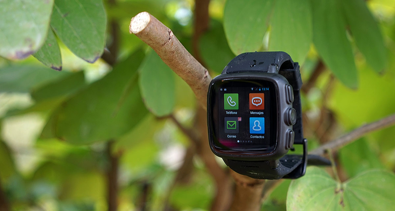 Illustration for article titled Omate Truesmart: cómo no hacer un smartwatch y smartphone en uno